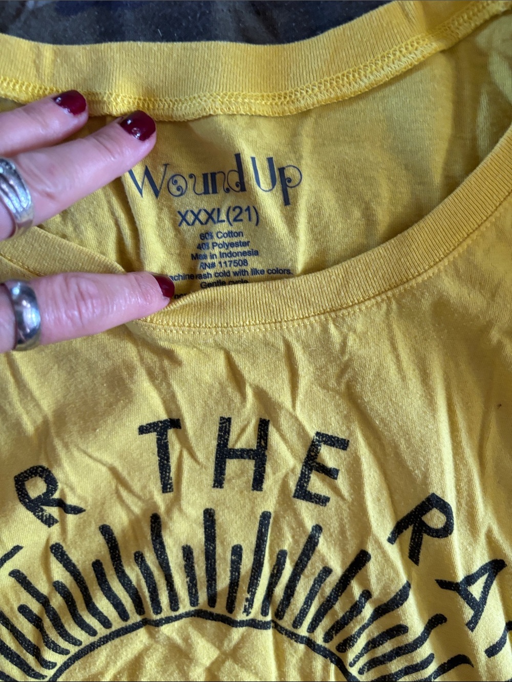 4 women's graphic tee shirts - Picture 4 of 4